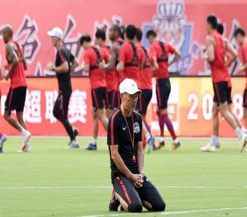 篮球激战正,美职男篮东,部队连赢四,BaoWei,Sports,宝威体育,体育直播,体育赛事,APP下载,官方网地址