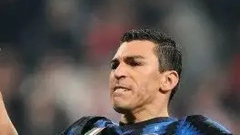 徐仁国等亮相《命悬一线》首映礼