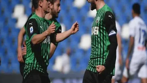 双月防守王荣誉揭晓：西部文班亚马、东部丹尼尔斯闪耀全场